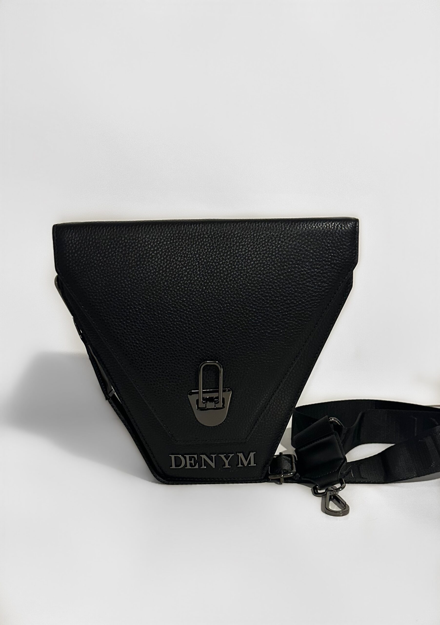black cross body handbag